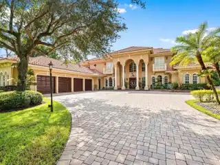 Exceptional Gated Estate in Pine Tree Estates