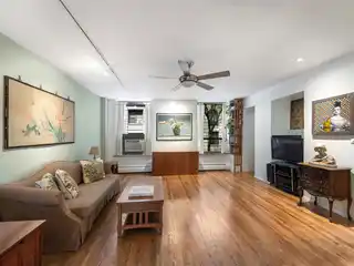 Relaxed and Spacious Duplex Just Steps from Riverside Park