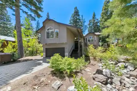Spacious Turnkey Mountain Home in Coveted Montgomery Estates