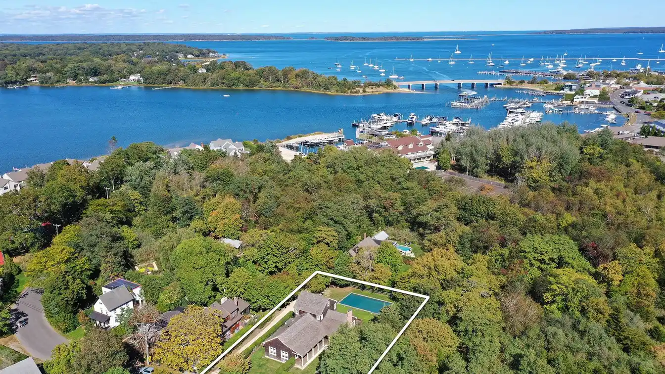 Charm and Elegance in the Historic Whaling Village
