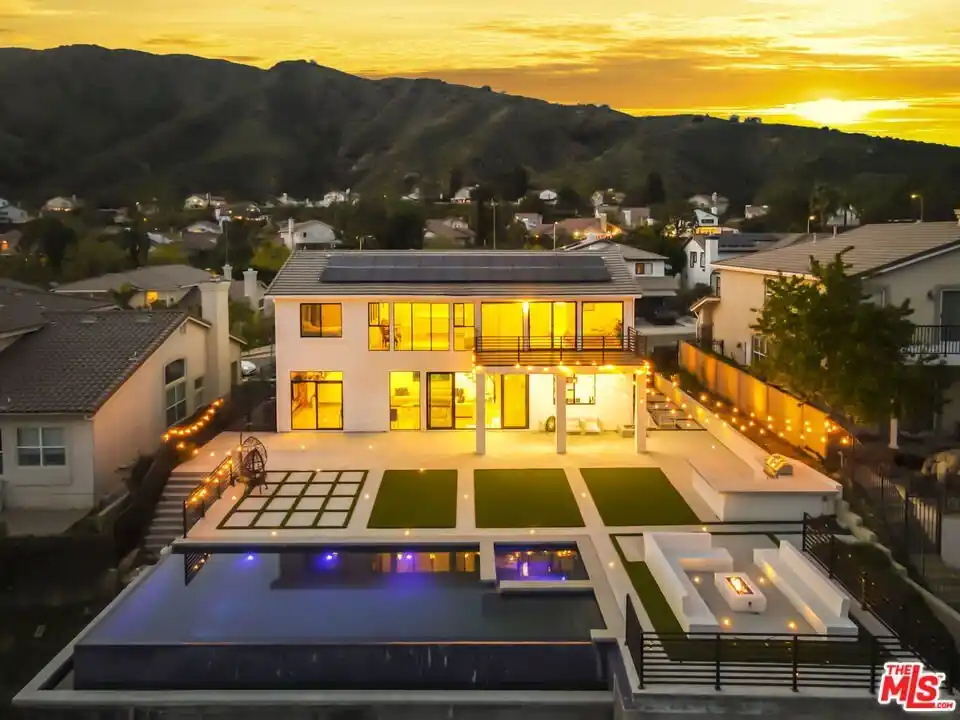 Exquisite Home in Granada Hills