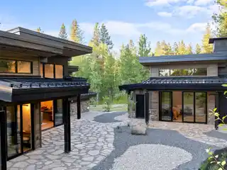 Luxury Mountain Modern Home on Acreage