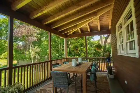 Charming Farmhouse with a Balcony and Great Views