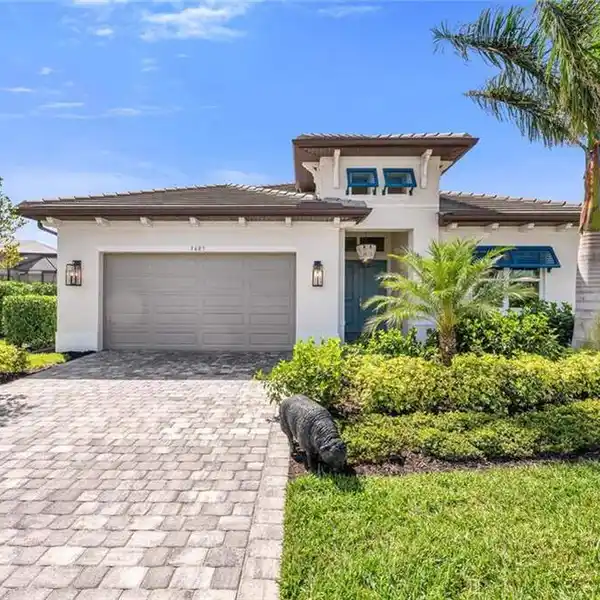 EXQUISITE CEDAR KEY MODEL HOME IN SAPPHIRE COVE