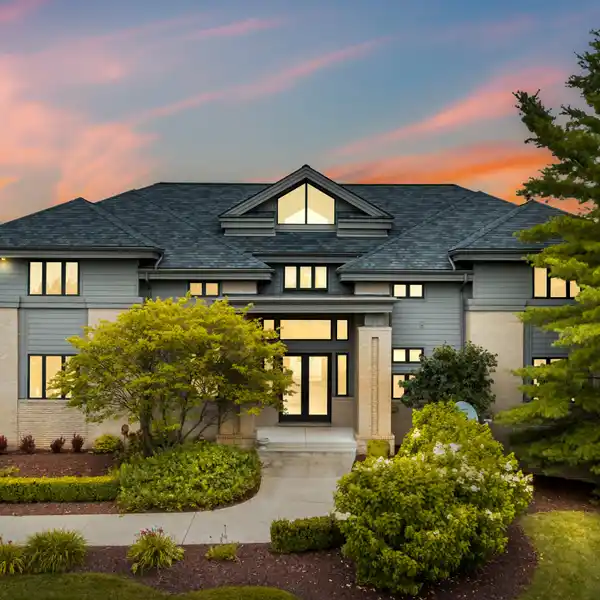 EXTRAORDINARY ESTATE UPDATED FOR SELF-SUFFICIENCY