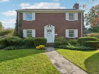 Well-Maintained Charming Colonial