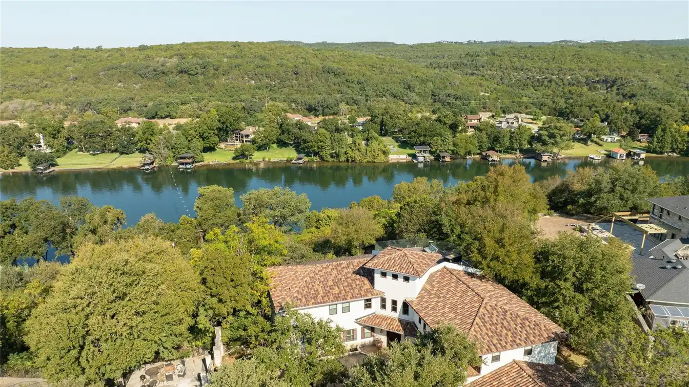 Mediterranean-style Retreat on a Sprawling Lot