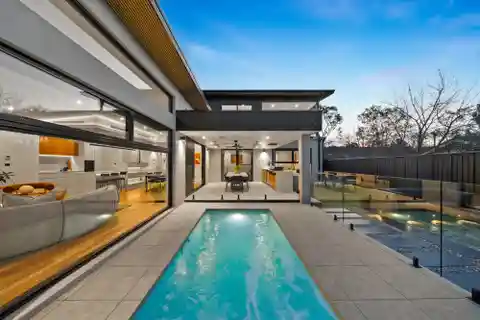 Exceptional Residence in Premier Position