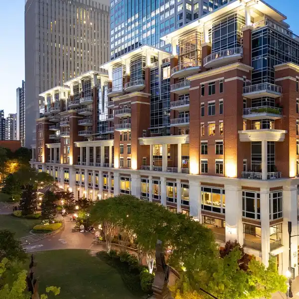 REMARKABLE PENTHOUSE UNIT AT THE RATCLIFFE