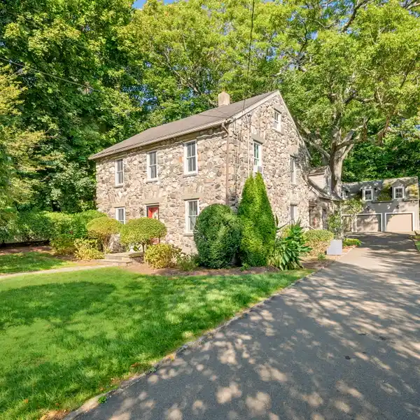 PRIME IN-TOWN OPPORTUNITY