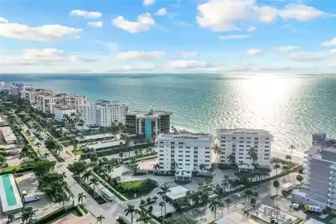 Sophisticated Boutique Beachfront Living at Dolphin View