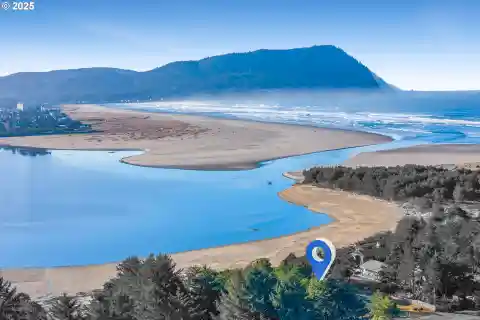 Incredible Little Beach Location