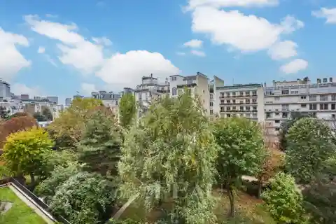 Spacious South-Facing Apartment with 31 Sqm Terrace