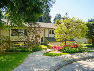 Comfortable Home on a Quiet Cul-de-sac