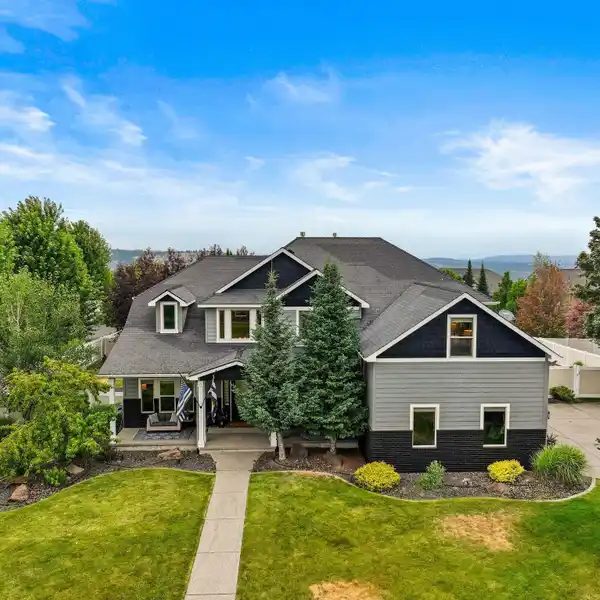 THOUGHTFULLY UPDATED LIGHT-FILLED HOME