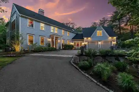 Pristine Fully Renovated Smart Home