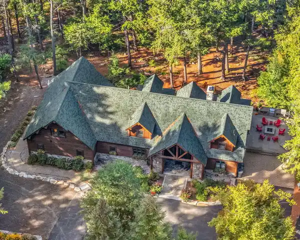 HIGH-END ADIRONDACK ESTATE