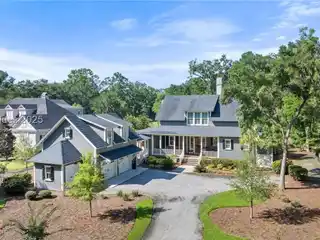 Enchanting Oldfield Home