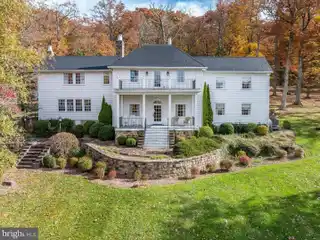 Expansive 5-Bedroom Home on 5.5 Acres