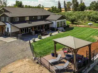 Idyllic Six-Acre Retreat