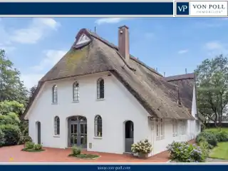 Thatched Roof House with Luxurious Furnishings and Large Property