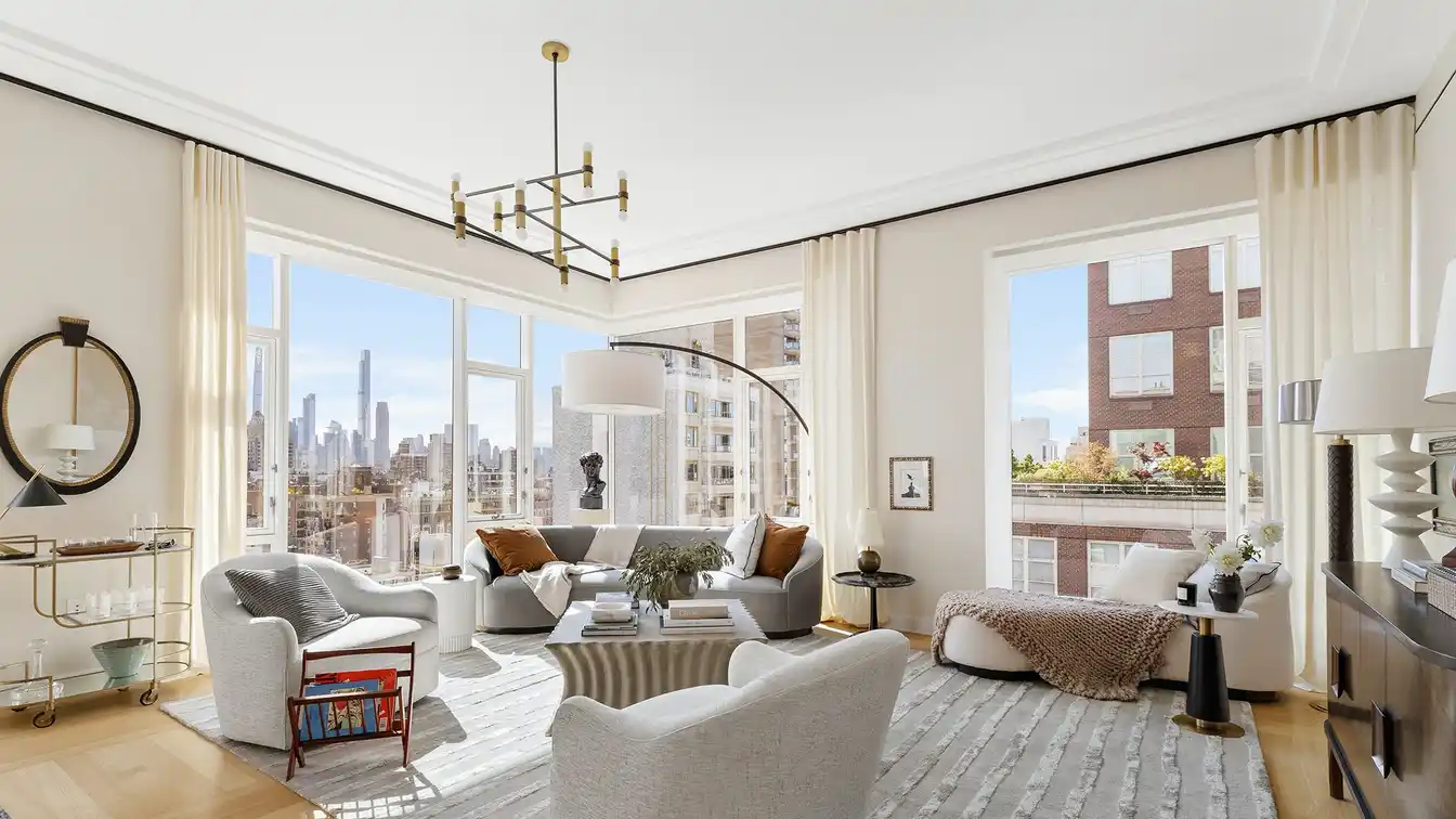 Luxury Residence with Panoramic Open Views