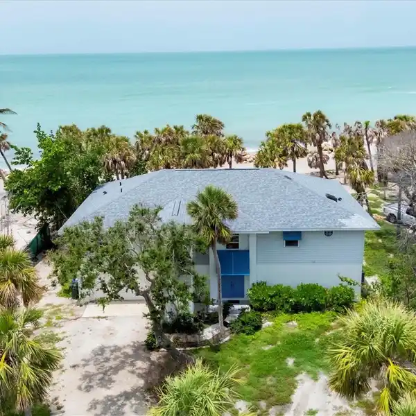 PRIVATE BEACHFRONT ESCAPE ON MANASOTA KEY