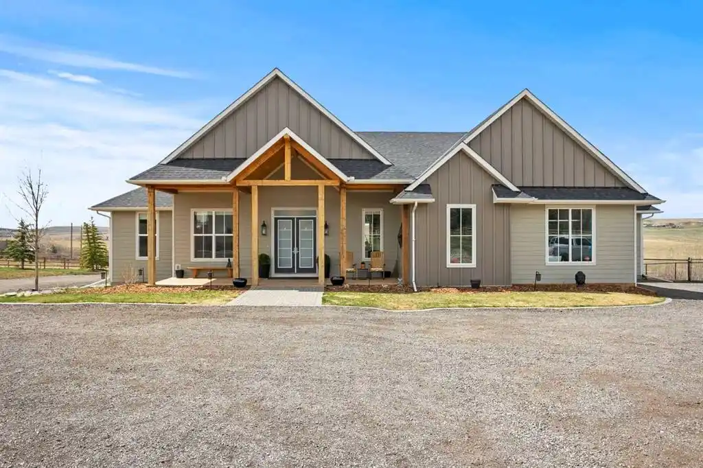 Nearly New Custom Walkout Bungalow