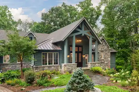Exquisite Residence in Pinchot Forest