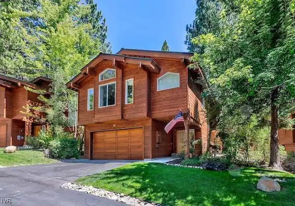 LAKE TAHOE ELEGANCE MEETS EVERYDAY EASE