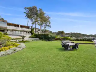 Exquisite Apartment with Panoramic Views