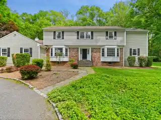 Elegant Colonial with Entertainer’s Layout