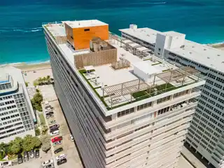 Oceanfront Residence on the Galt Ocean Mile