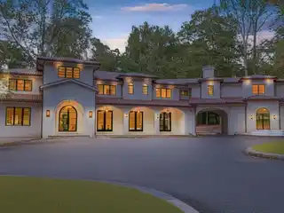 New Construction Blending Luxury and Function