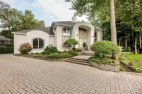 Timeless Luxury Meets Modern Comfort in Lorraine Estate
