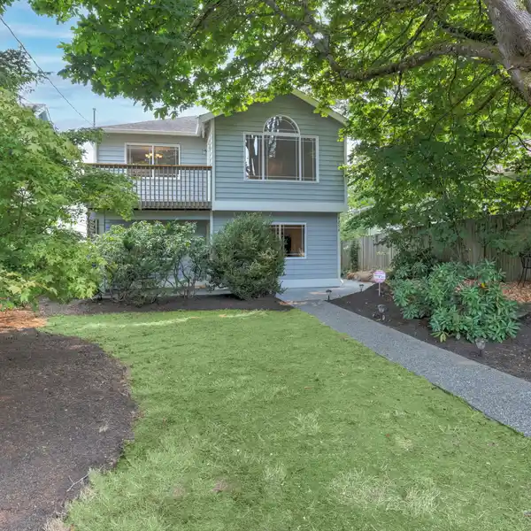 THE FINEST URBAN LIVING IN A SUBURBAN STYLE HOME