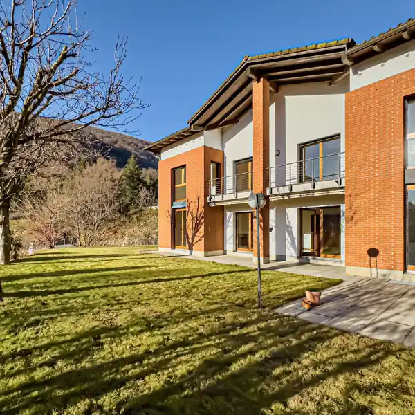 ELEGANT VILLA WITH GARDEN IN LUGANO-BIOGGIO