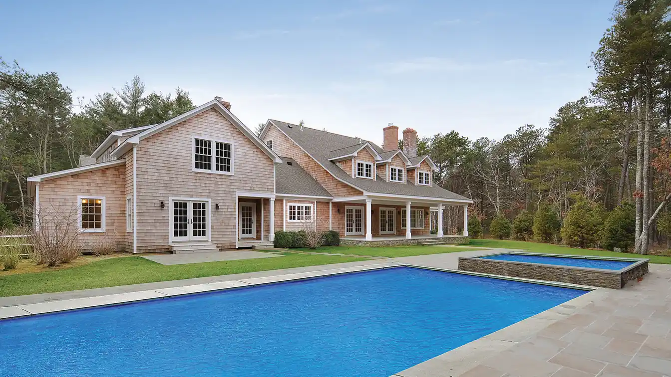 Elegant Traditional Residence