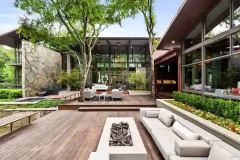 A True Contemporary Masterpiece