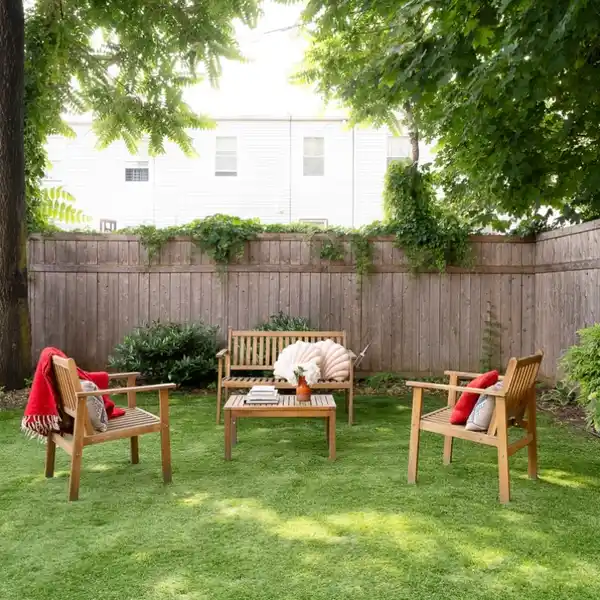 STYLISH DUPLEX IN A BOUTIQUE BUILDING