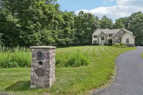 Spacious Walnut Creek Home on Private Cul-De-Sac