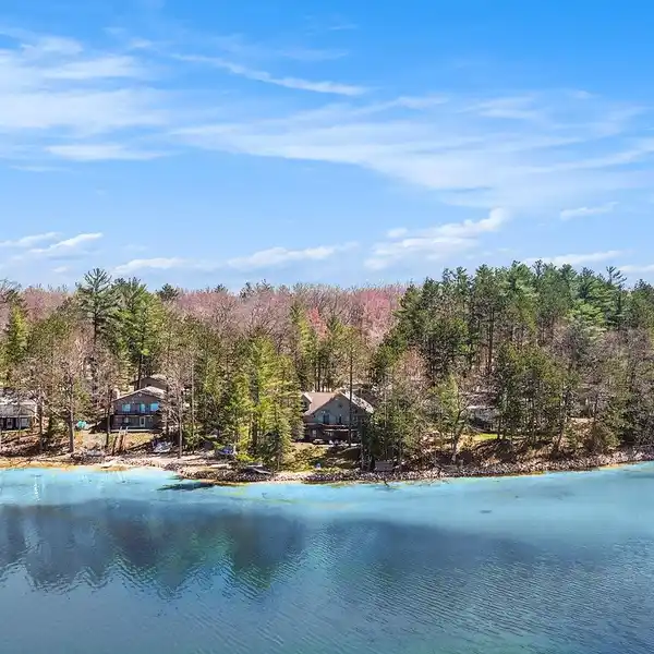 CUSTOM HOME ON BIG TWIN LAKE