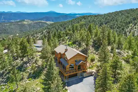 Mountain Retreat with Incredible Views