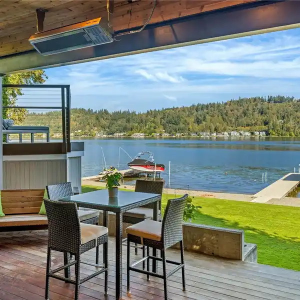 UNIQUE WATERFRONT RETREAT ON LAKE SAMMAMISH