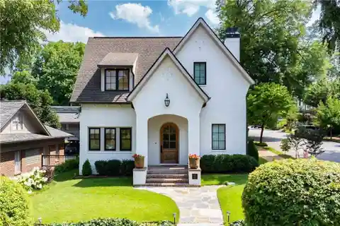 Beautifully Reimagined Residence in Virginia Highland