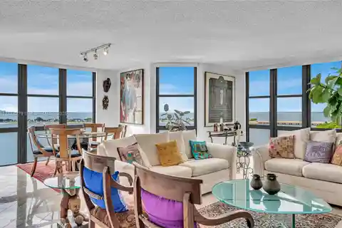 Spacious Condo with Beautiful Biscayne Bay Views