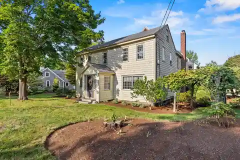 Distinctive 1808 Colonial