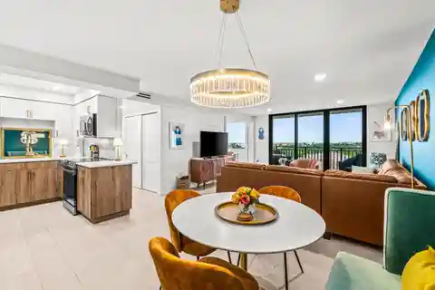 Fully Renovated Home at the Regency Highland