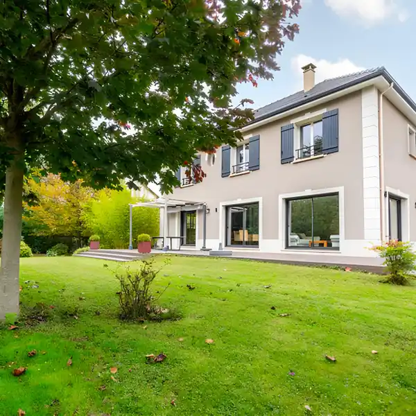 ARCHITECT-DESIGNED BERVAL RESIDENCE