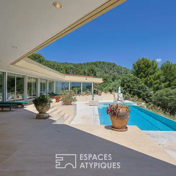 ARCHITECT'S VILLA WITH ARTIST'S STUDIO AND ART GALLERY